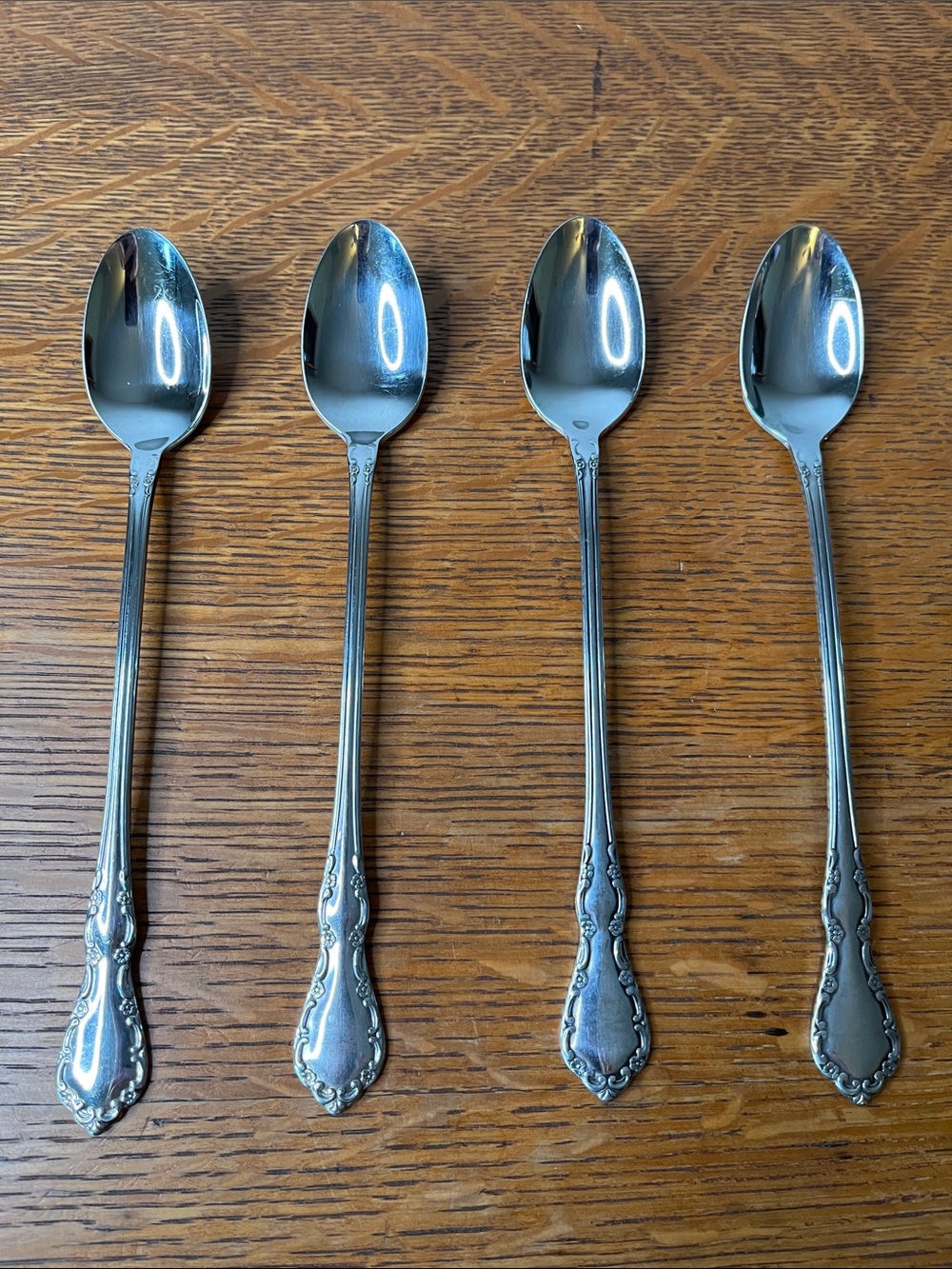 Set of 4 Oneida Mansion Hall Distinction Deluxe Stainless Iced Tea Spoons – 7.5"